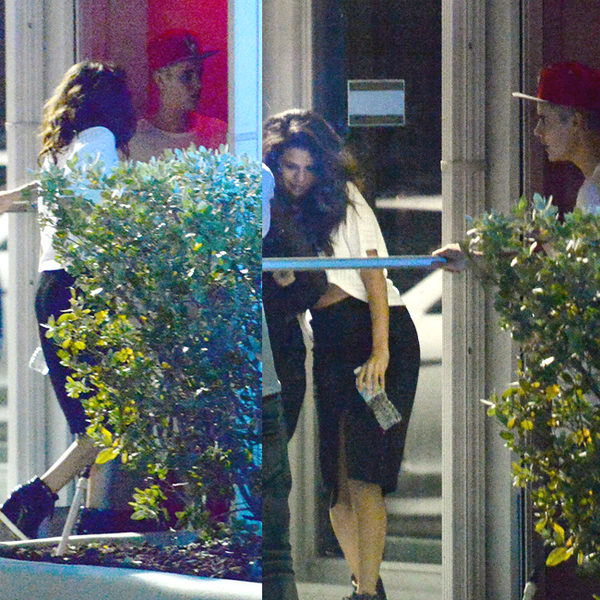 biebersmaniabr's tweet photo. Justin e Selena ontem (07), em Miami, do lado de fora do estúdio Hit Factory http://t.co/WPAu7243Dx http://t.co/nD0G6tpWhS