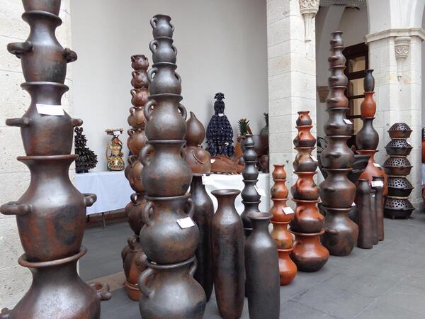uruapan's tweet photo. Llegando las artesanías Michoacanas a #Uruapan #Michoacán =) RT por fas.. semanasanta 2014 http://t.co/cy7cOxHY1T