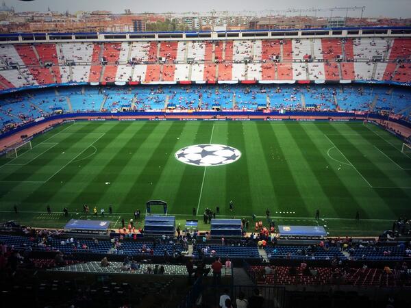 PIERPARDO's tweet photo. Pronti per una grande notte. #Atletico #Barca #Rete4 #HD @PremiumCalcio http://t.co/E6858dxteT