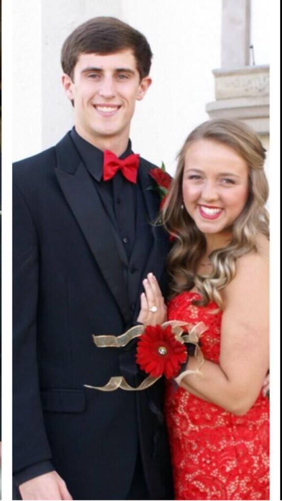 coleevansQB7's tweet photo. She's my WCW😊 http://t.co/9Xxsoq2HD1