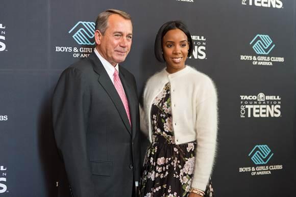 Honored to join <a href="/KellyRowland/">KELENDRIA ROWLAND</a> in supporting @TacoBell4Teens and <a href="/BGCA_Clubs/">Boys & Girls Clubs of America</a>