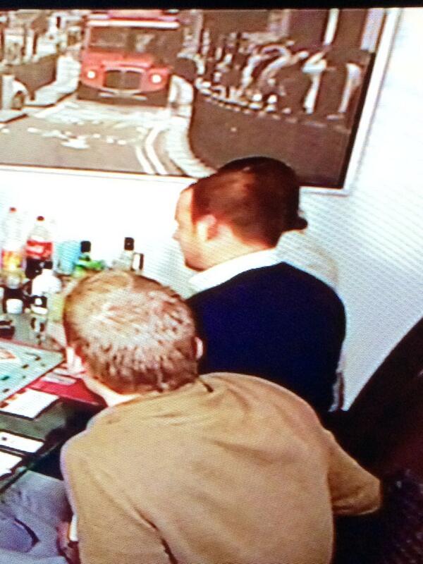 RobbertAFCA's tweet photo. Zie je je neef ff op tv voorbij komen hahha @EgmondDennis http://t.co/4x5K5wUIcq