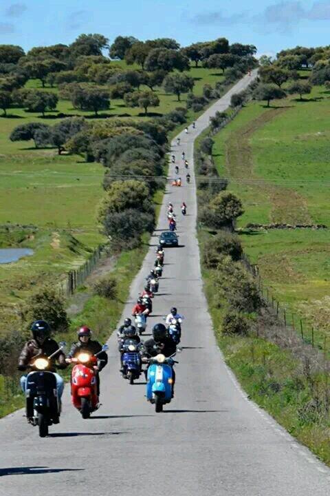 Vespa_Badajoz's tweet photo. Maravillosa ruta la que hicimos en #EXTREVESPA http://t.co/oxeMUUuhHK