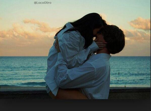 LocoOtro's tweet photo. Te quiero a esta distancia. Y no a kilómetros. http://t.co/qAtBRjbwAr