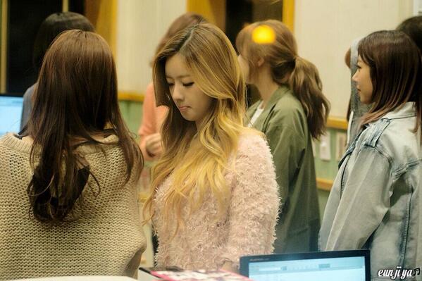 bomisfe's tweet photo. am i a goddess yet - http://t.co/OUWE3U0bXQ