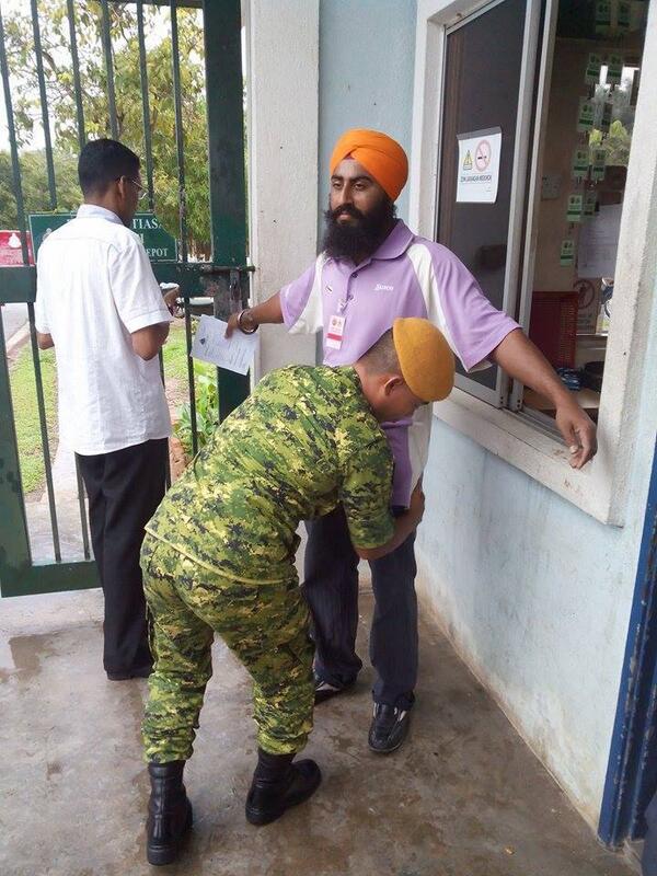 relaselangor's tweet photo. 24Apr-Rutin pemeriksaan kawalan ketat keatas setiap pelawat ke Depot Imigresen KLIA. http://t.co/fq9uvQiQye