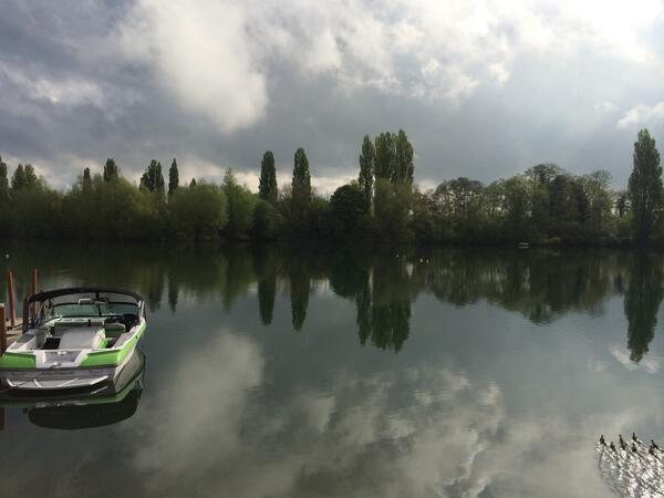 DenhamWaterski's tweet photo. Perfect day for a ski! Make the most of these amazing conditions http://t.co/MPTgvGF32y