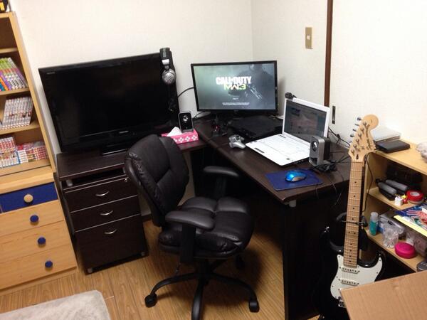 ごえもん Ol Twitter પર 模様替え完成 プロゲーマー部屋完成 クソニート大学生の始まり Http T Co 5mwvinokjw