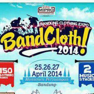 Bagi warga Bandung, besok jangan lupa mampir di Booth kita di acara <a href="/bandcloth/">Bandung Clothing</a> ada harga spesial buat setiap pembeli