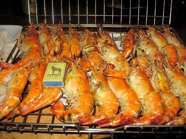 Tiger Prawns fresh from the sea, brushed in a garlic butter sauce and served with homemade peri peri mayonnaise.