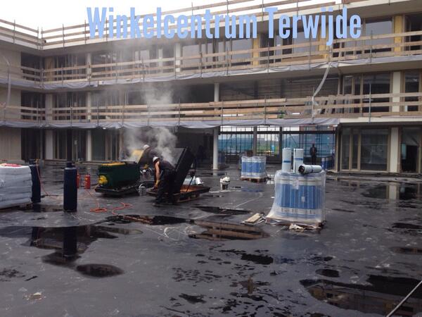 De "teerketels" roken bij #WCTerwijde <a href="/TerwijdeWinkels/">Winkelen in Terwijde</a> <a href="/ASRVO/">oAsrvBbSH</a> @mabdevelopment @bouwfonds033