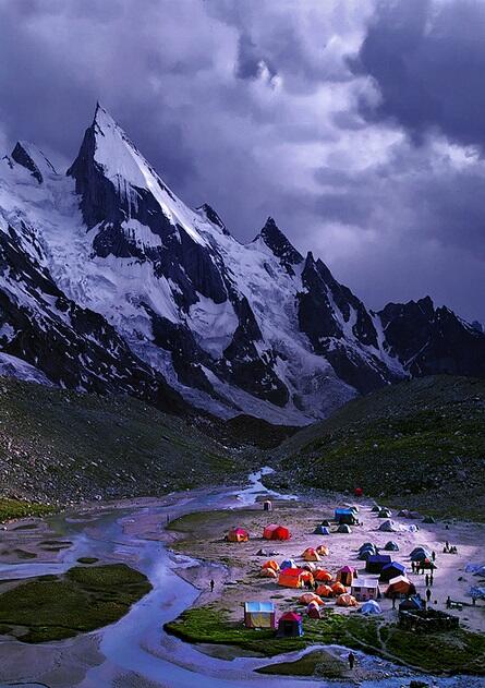 sauravarya's tweet image. Pakistan is beautiful! Those opposing Modi are lucky :) #ModiSendMeToPak