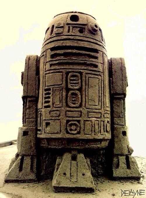 Causewerejedi's tweet photo. Winning, this sand sculpture is! http://t.co/1CMas7R5ve