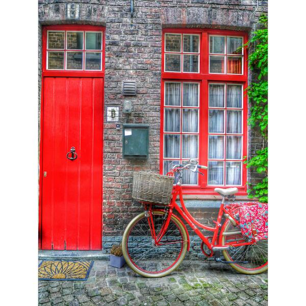 AndreaMagrath's tweet image. One of my favourite photos of Bruges, and it&apos;s not of a canal or gable house… @Visit_Bruges H2tJ/ #TTOT #travelpics