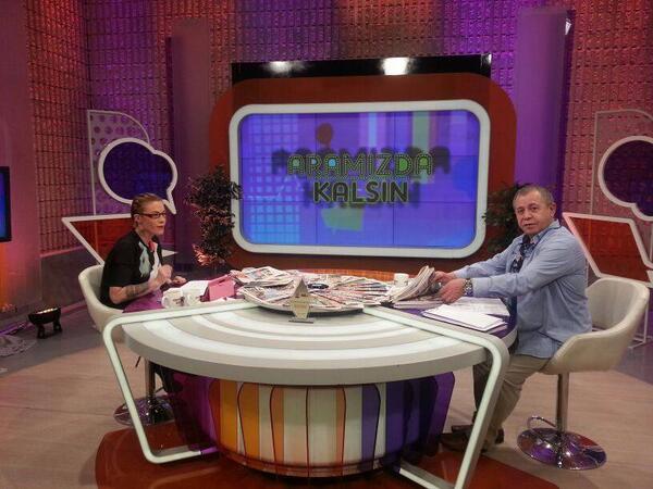 tv8's tweet photo. Aramızda Kalsın’a yarın; müzik dünyasının sevilen ismi Cenk Eren konuk oluyor… @tv8aramizda @cenkerenonline http://t.co/IN3WnMLu9R