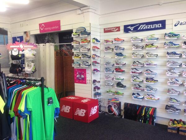 RUNNERS_EDGE's tweet photo. Pictures of the new store! http://t.co/HXeHxrI1Et