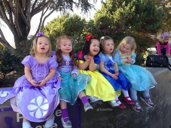 TuiterHits's tweet photo. Pues sí, las princesas existen. http://t.co/dUPuqZdYcF