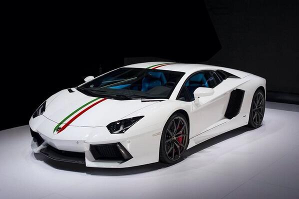 HQStyle's tweet photo. The new @lamborghini Aventador Nazionale very cool! http://t.co/Ua7MlVyJP2