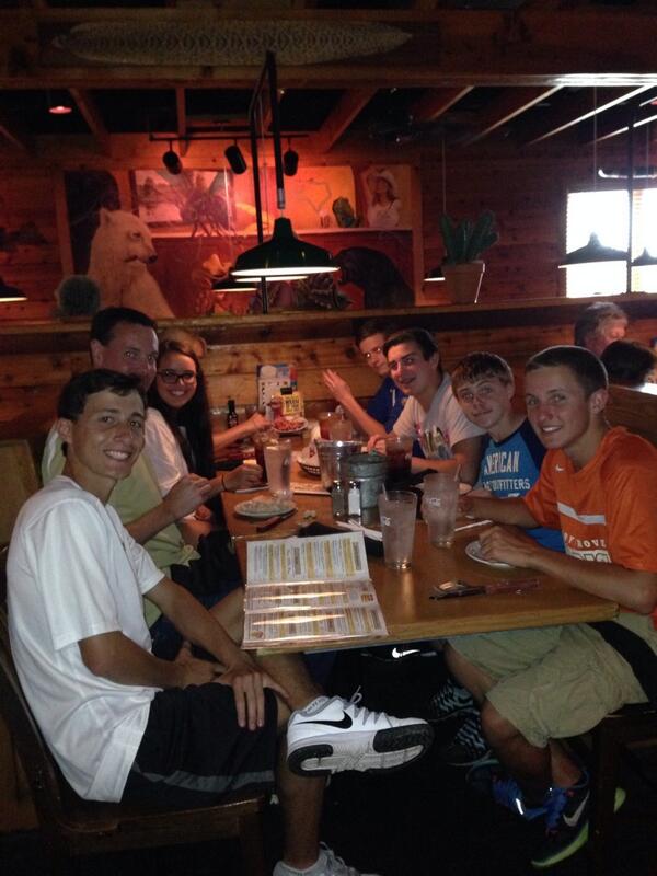 amy_sopher's tweet image. Tennis team #hgcs2014