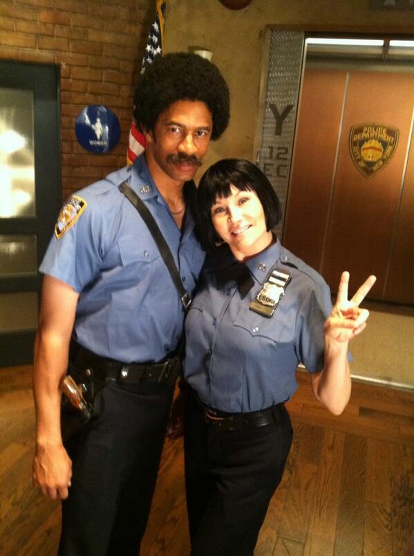 6x20 "THAT 70's SHOW" post-ep BTS pics & tweets - Page 3 Bl2NTQCCAAASFTs