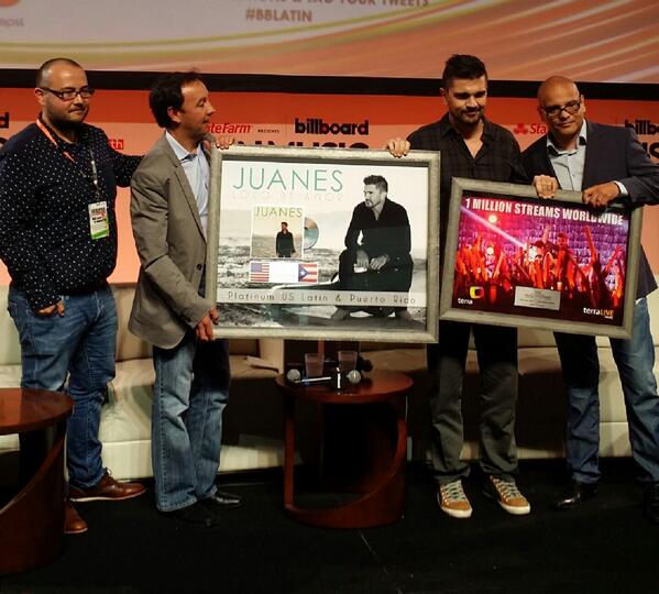 LatinTimesMag's tweet photo. ¡Un millon de usuarios vió el concierto por Terra y la presentacion del Disco Platino!#BBLatin #Juanes http://t.co/wp4txtfjbK