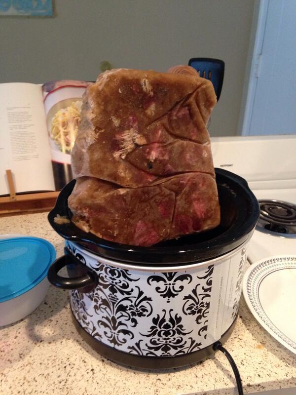 ShelbyShacklett's tweet image. Dinner for tonight! And yes that is frozen broth. #freezerproblems