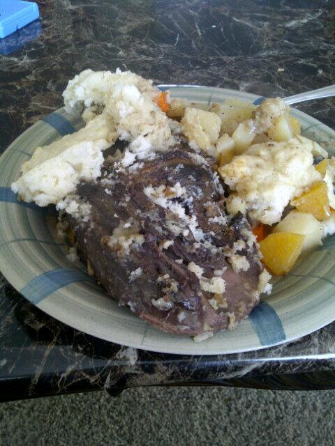 GeorgeMurphyOil's tweet photo. Ultimate birthday supper and celebrating the seal hunt with flipper pie! http://t.co/93edKfEvDF