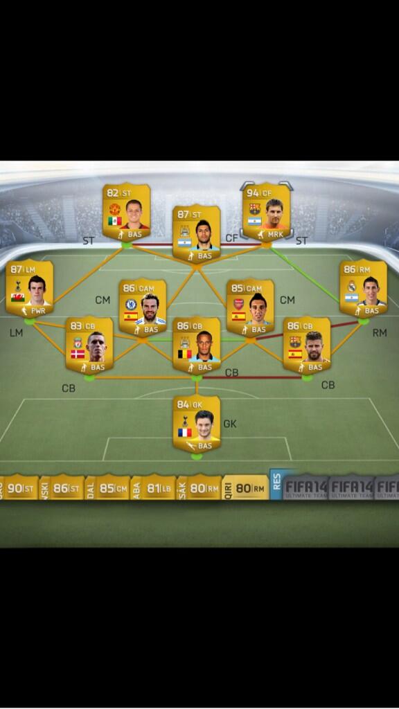 FIFAGIVER1's tweet photo. GIVING THIS STARTING 11 Squad Out To enter: 
Retweet
Favourite
Follow ! http://t.co/mhDBl5SCkL