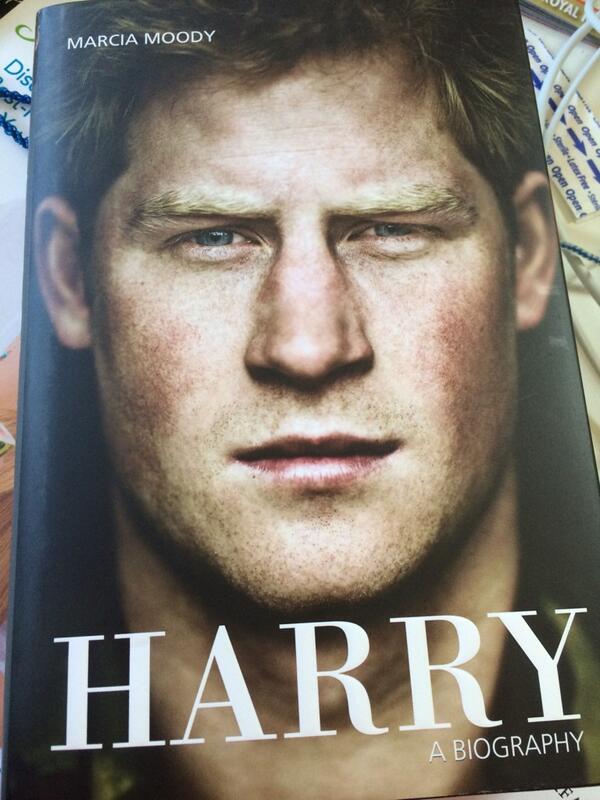 HRH_KLynch's tweet photo. From my fairy godmother @allisonmroy #harry @MarciaMMoody http://t.co/UBhIoBiRba