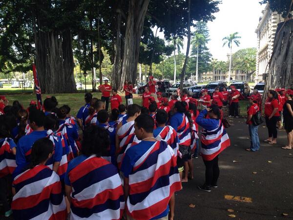 oha_hawaii's tweet photo. Over 100 kanaka have gathered at Iolani Palace to #SupportSB3122. At noon we march to the Capitol. Join us! http://t.co/fBsqpZ66dj