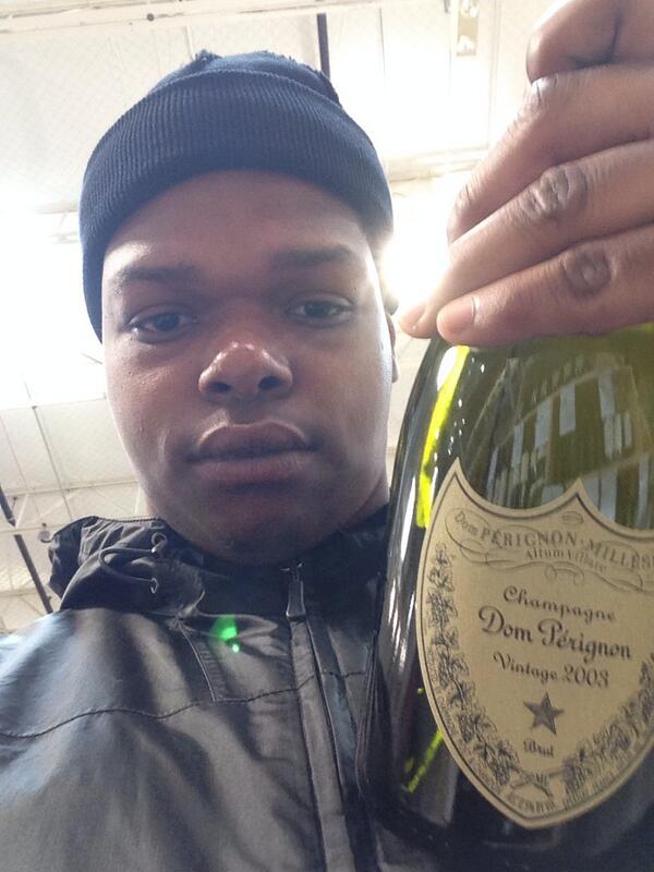 PrivilegeKing's tweet image. #DomPerignon #YRN #Bored 💵💵💨💨