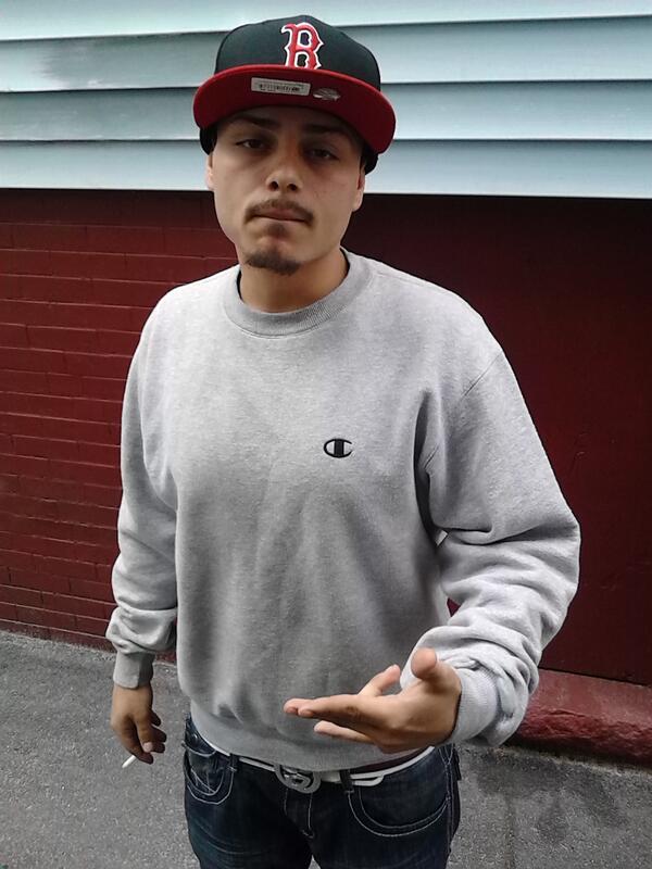 KaosDaDon's tweet photo. Bitch im right here ... http://t.co/MZtbfioECf
