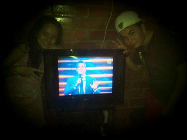 wuilina's tweet photo. @YomeLlamo hay un programa q nos llena de alegría todas las noches http://t.co/I8853zP1dL