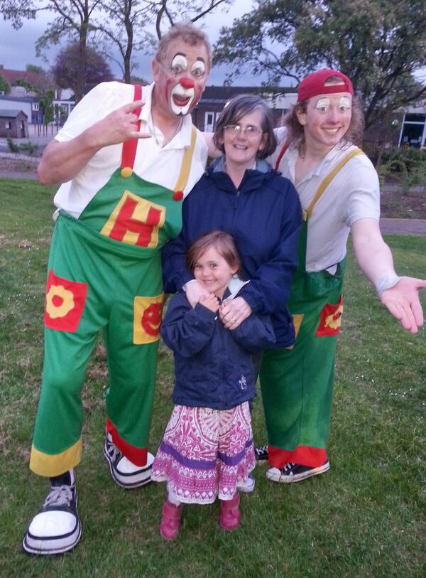 worldofagwu's tweet photo. Katie &amp; her Grannie Annie (with Happy &amp; Pip) - on the day that @Happys_Circus came to lovelace primary school...! :) http://t.co/b5KvXrKVNn