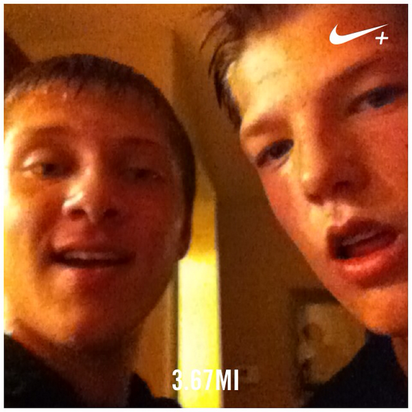 Lubcae's tweet photo. Running in the rain is the best! I just ran 3.67 mi with Nike+. http://t.co/YFjKpYWmie #nikeplus http://t.co/giOYgi3NOn