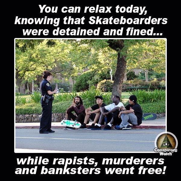 's tweet image. When #PoliceStates are by how PPLE vote in State govt, you get this... Voting once 4a president got us in this mess