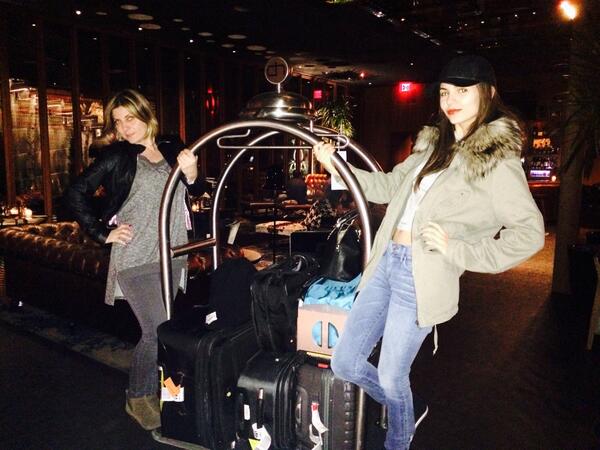 VictoriaJustice's tweet image. Haha I love @MakeupByLusine ! We're so excited to be in _____ ! 
Guess where I am? ;P x #latenighttweet