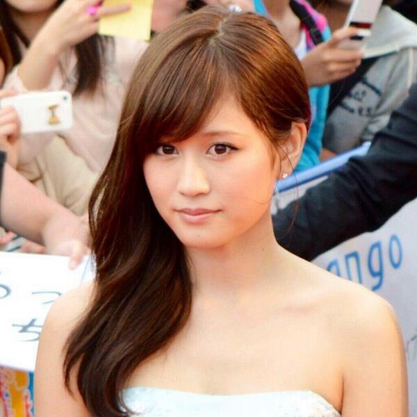 Sa 片側に髪を寄せるの好き Http T Co Byvaw7xy0x Twitter