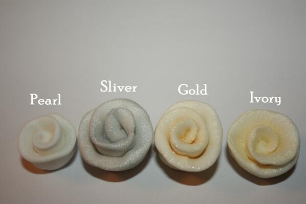 SweetToothAE's tweet image. Fondant Roses