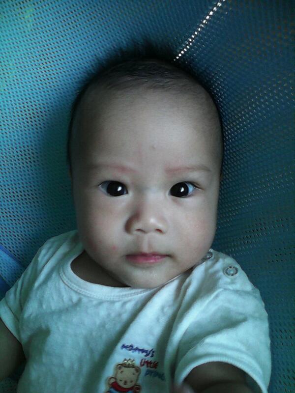 LeadWinner's tweet photo. Baby  selfie #hitzselfie http://t.co/9njE9oo1cc