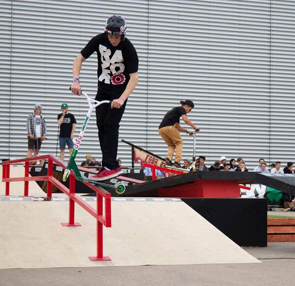 Come on guys !! Ramaikkan Indonesia dengan Freestyle Scooter !! dan <a href="/Razor_Indonesia/">Razor indonesia</a> akan terus support kalian !!