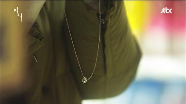 Rex_Diamond's tweet image. [RexDiamond with STAR]

좋은 일만 생기게 만들어주는
배우 김희애 씨의 목걸이를 가진
&amp;lt;jtbc 밀회&amp;gt; 배우 경수진 목걸이!