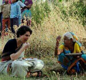 krishnpria's tweet image. I wd hv voted for #Congress if Priyanka wd hv invited this woman to her dining hall Wd u dare?
#ModikiDilli