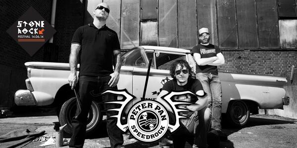 Joaweh! <a href="/PPSPEEDROCK/">Peter Pan Speedrock</a>, <a href="/SupraNaturalsNL/">Supra Naturals</a>, <a href="/SkyPilotsBand/">Sky Pilots</a> en Poor John! 4 nieuwe redenen om naar <a href="/StoneRockNL/">Stone Rock Festival</a> te gaan!
