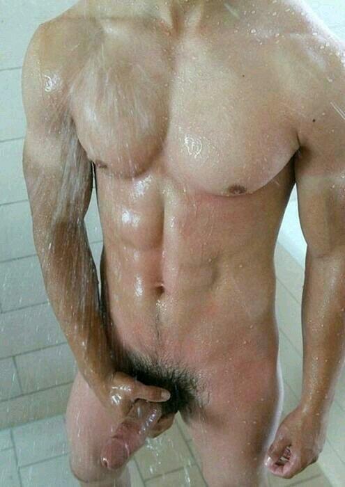 golie-muzhiki-v-dushu-yak-golova-vlaze-u-vaginu-foto