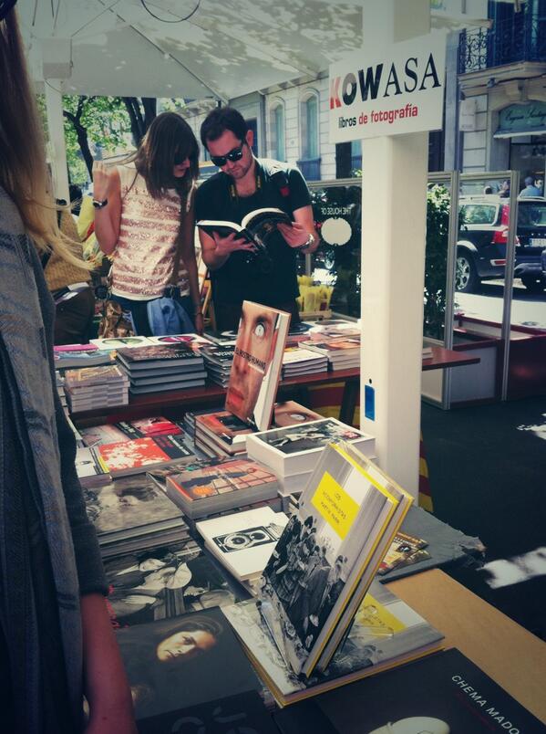 silviacobo's tweet photo. Recomendación #SantJordi14 Librería Kowasa, libros de fotografía en rambla catalunya 85 http://t.co/BOH6MRvotS