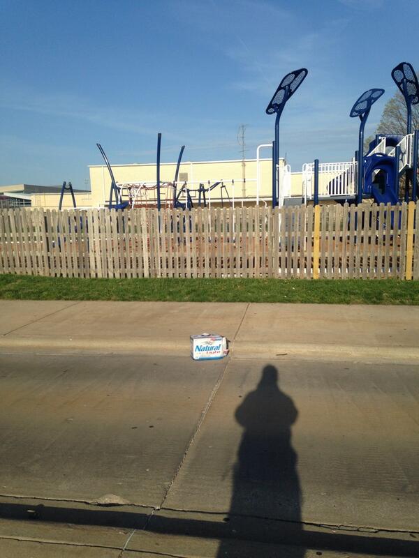 MSUPartyFouls's tweet photo. Seems right @Only_in_SPFD http://t.co/bzNVC34qcZ