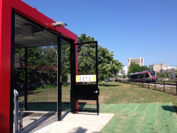 moovelUS's tweet image. Congrats to @CapMetroATX for opening the first of many new #bike shelters yesterday! #MetroBike #transitaccess #ATX