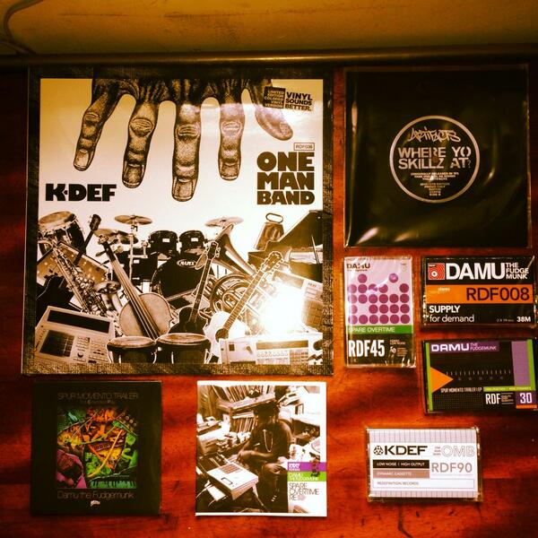 KSISE's tweet image. Got blessed with a #HeatPackage by the fam at @redefrecords #DamuTheFudgemunk #KDef #Artifacts #bosssteps