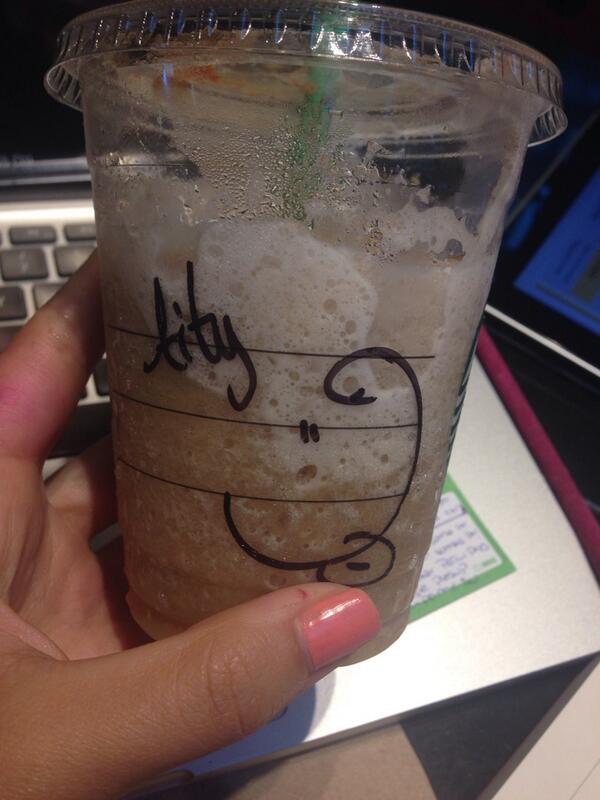 1etty's tweet photo. Mi nombre de Starbucks hoy es : Titi !! Pooor ?? No tengo idea http://t.co/b5D0fBCpeB
